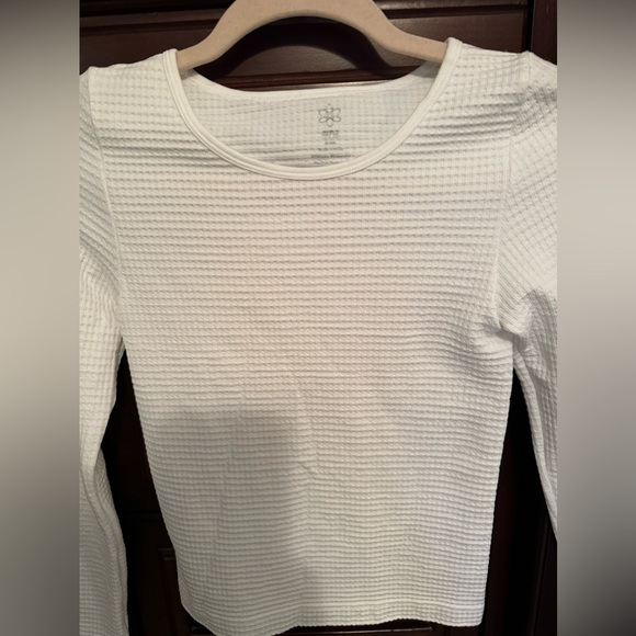 WHITE CROP TOP - Picture 2 of 4